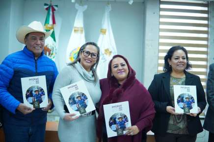 Colaboración institucional, esencial para más logros por y para el pueblo: Adriana Esther Martínez