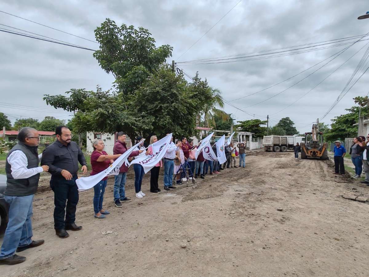 Obras y Acciones Sociales Para los Panúquenses: Guzmán de Paz