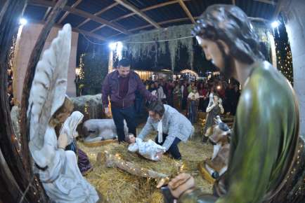 En el Congreso, celebran tradicional posada navideña