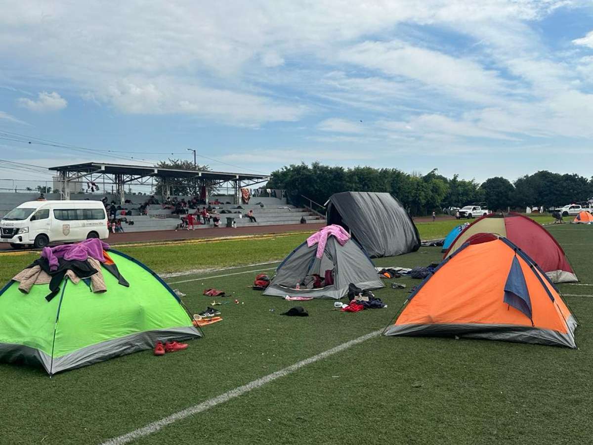 Recibe Córdoba a 380 migrantes en caravana 