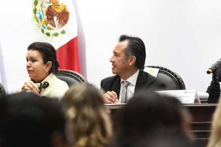 El mejor alcalde del país está en Xalapa: Cuitláhuac García