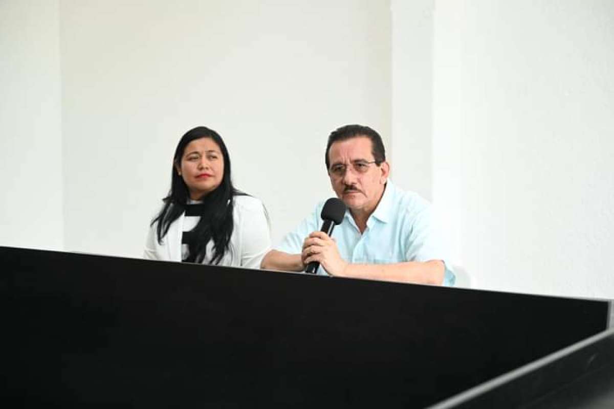 Solicita licencia alcalde de Martínez de la Torre; será el coordinador de la campaña de Rocío Nahle    