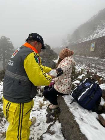 En los últimos 5 días, más de 13 mil personas arribaron para disfrutar de la nieve en el Parque Nacional del Cofre de Perote    