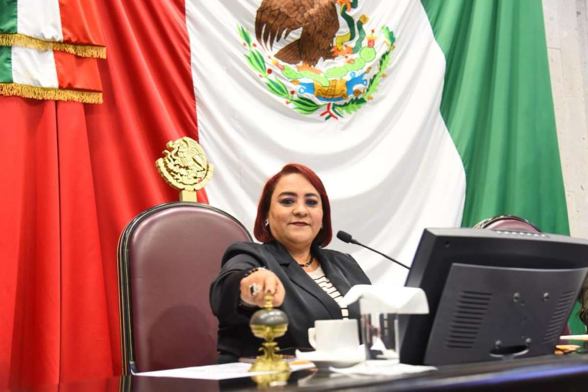 Reconoce Adriana Esther Martínez respaldo y apoyo absoluto del presidente López Obrador a Acapulco