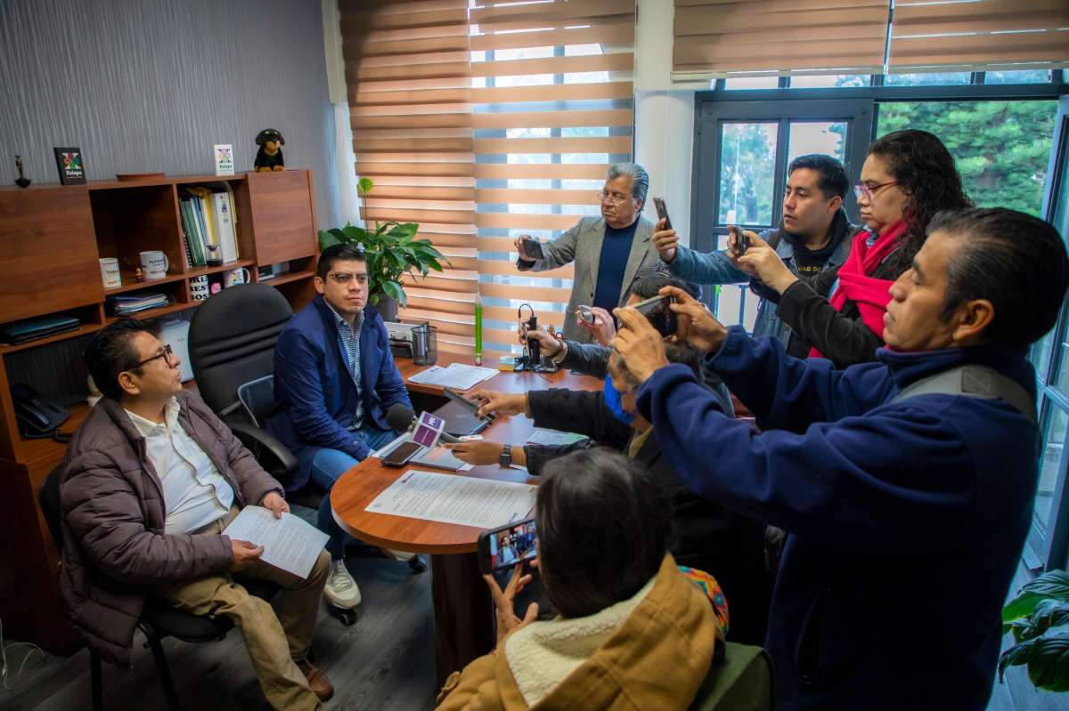 Convoca Ayuntamiento de Xalapa a tramitar Cartilla del Servicio Militar Nacional (CMN)