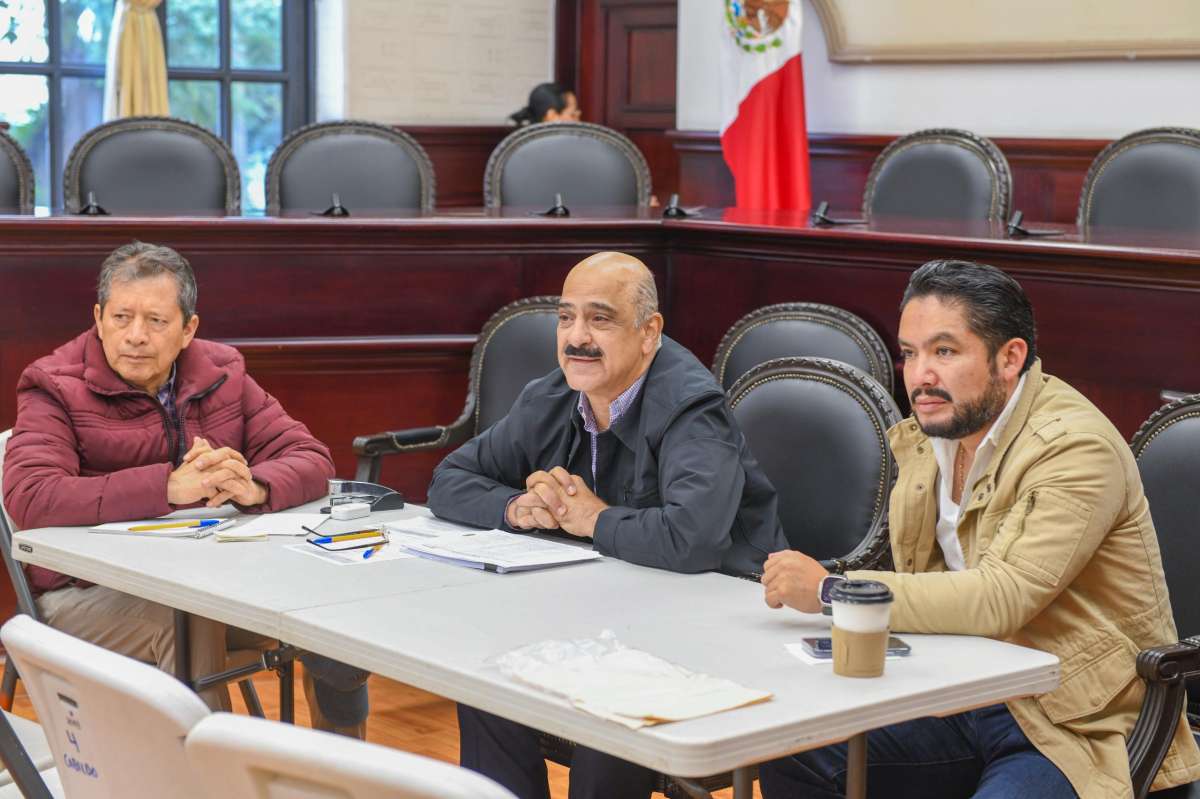 Atiende Ricardo Ahued a vecinos de la colonia Juárez