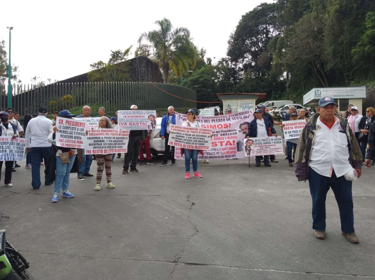 Demandan al IMSS pago de pensiones agremiados del Sindicato de Maniobristas Carretilleros, Cargadores y Checadores de Veracruz puerto     