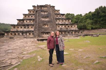 RECORREN CLAUDIA SHEINBAUM Y ROCÍO NAHLE ZONA ARQUEOLÓGICA EL TAJÍN