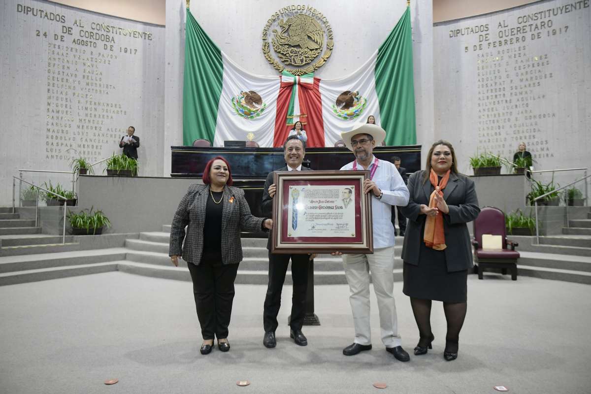 Medalla Adolfo Ruiz Cortines 2023, un reconocimiento al rescate del son jarocho   
