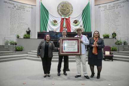 Medalla Adolfo Ruiz Cortines 2023, un reconocimiento al rescate del son jarocho   
