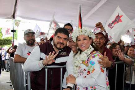 Zenyazen y MCM recibieron en Amatlán de los Reyes a Rocío Nahle