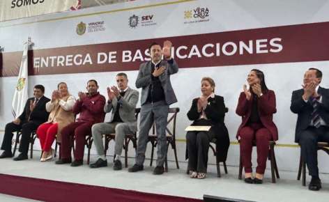 Basifican a más de 2,500 trabajadores de la educación, tanto del sistema federal como estatal, se les da certeza laboral   