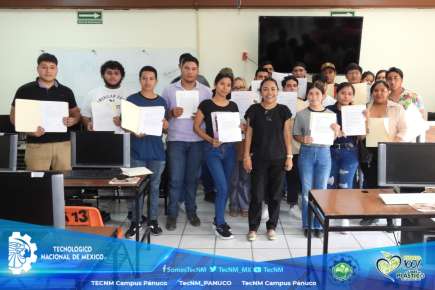 Apoyan con Beca de re Inscripción a Estudiantes del Tecnológico de Pánuco