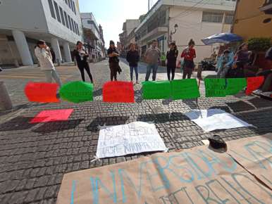 Por 2º día bloquean Avenida Zaragoza alumnos de Agroecología y Soberanía Alimentaria, autoridades pretenden “pausarla”   