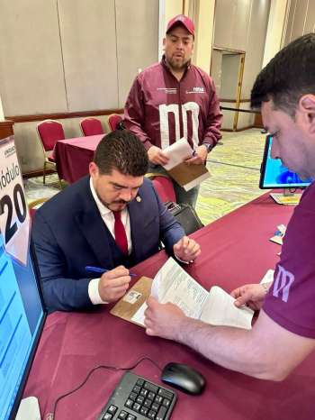 Zenyazen se registra oficialmente como candidato a diputado federal por Córdoba