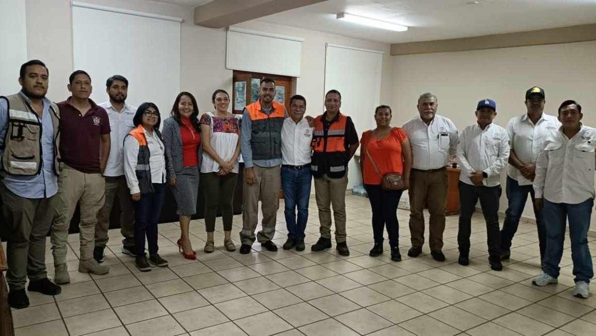 Asisten a Curso de Protección Civil en Ozuluama