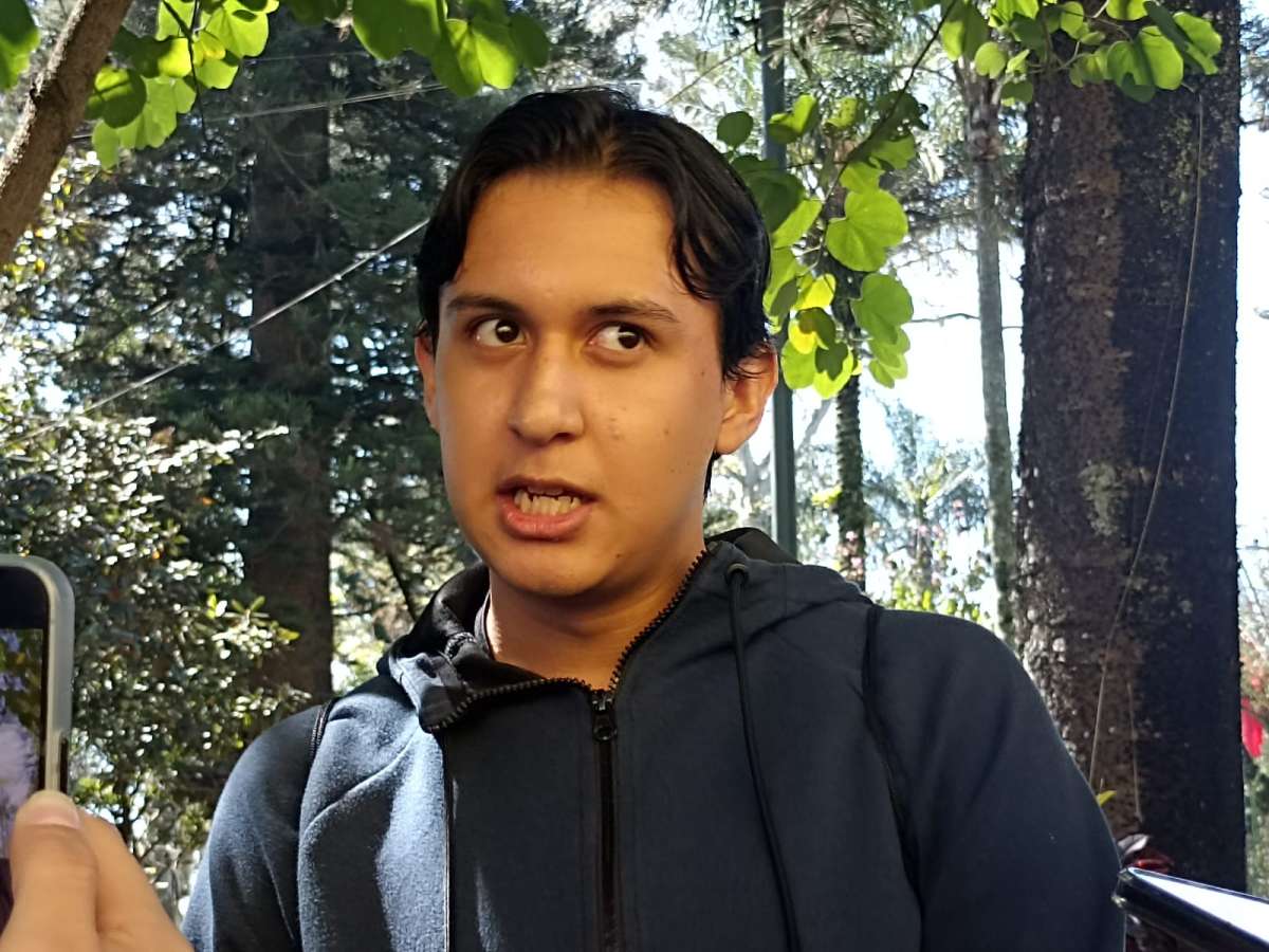 De nuevo se manifiestan estudiantes del Tecnológico de Xalapa, insisten en la destitución de su director   