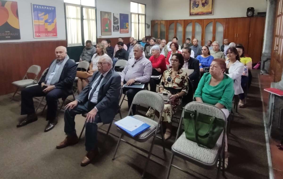 Aún no hay respuesta de la revisión contractual y salarial entre Fesapauv y UV, se está en la fase final: Enrique Levet   