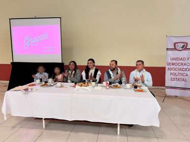 GENERANDO SOLUCIONES POR EL BIEN COMÚN DE CD. MENDOZA, LLEVA A CABO PONENCIA CON MUJERES MENDOCINAS, DENOMINADA “LIDERAZGO Y PARTICIPACIÓN DE LAS MUJERES EN POLÍTICA”.