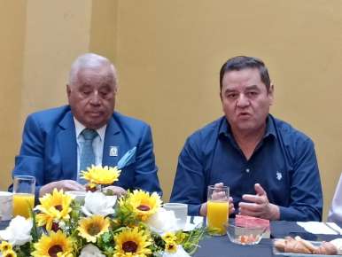 Pese a la idea de que libros y periódicos impresos están en vías  de extinción, es importante promover la lectura en niños y jóvenes