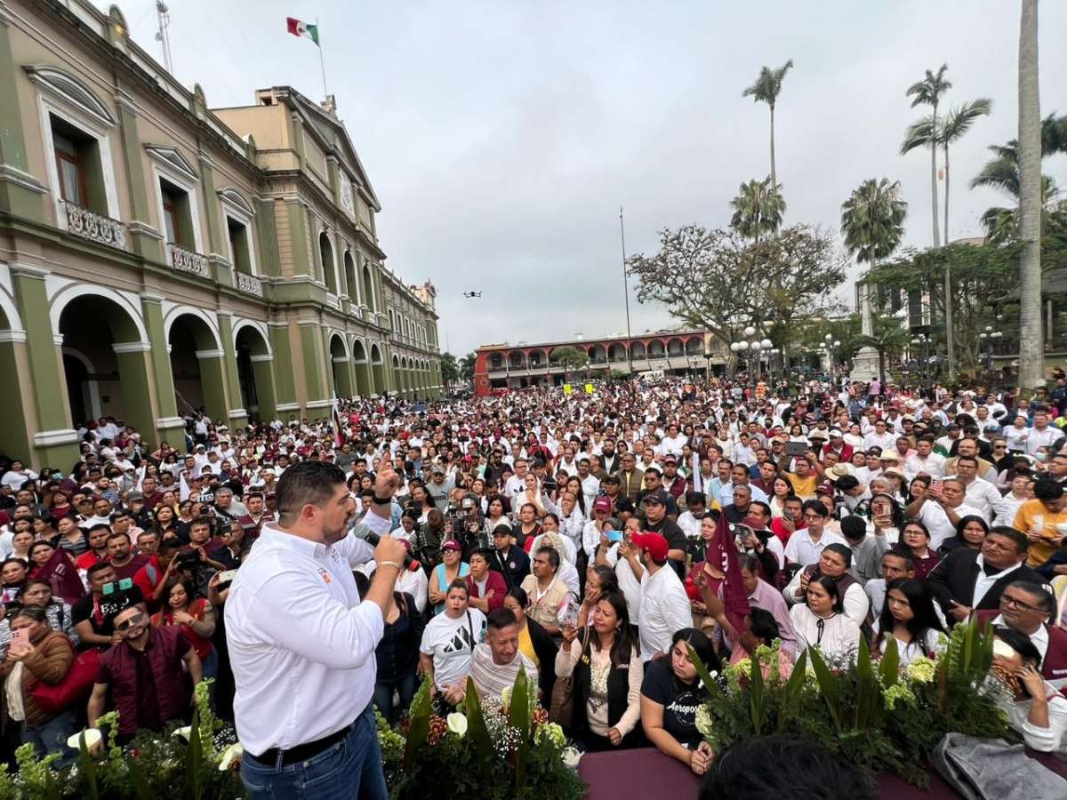 Zenyazen Escobar García, un político de resultados