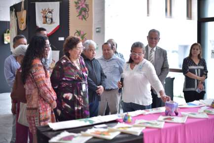 Abre Congreso sus puertas a exposición artística de pensionadas      