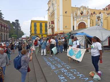 Activistas xalapeños marchan en defensa del agua; exigen a los  Ayuntamientos a trabajar coordinadamente en la gestión del recurso   