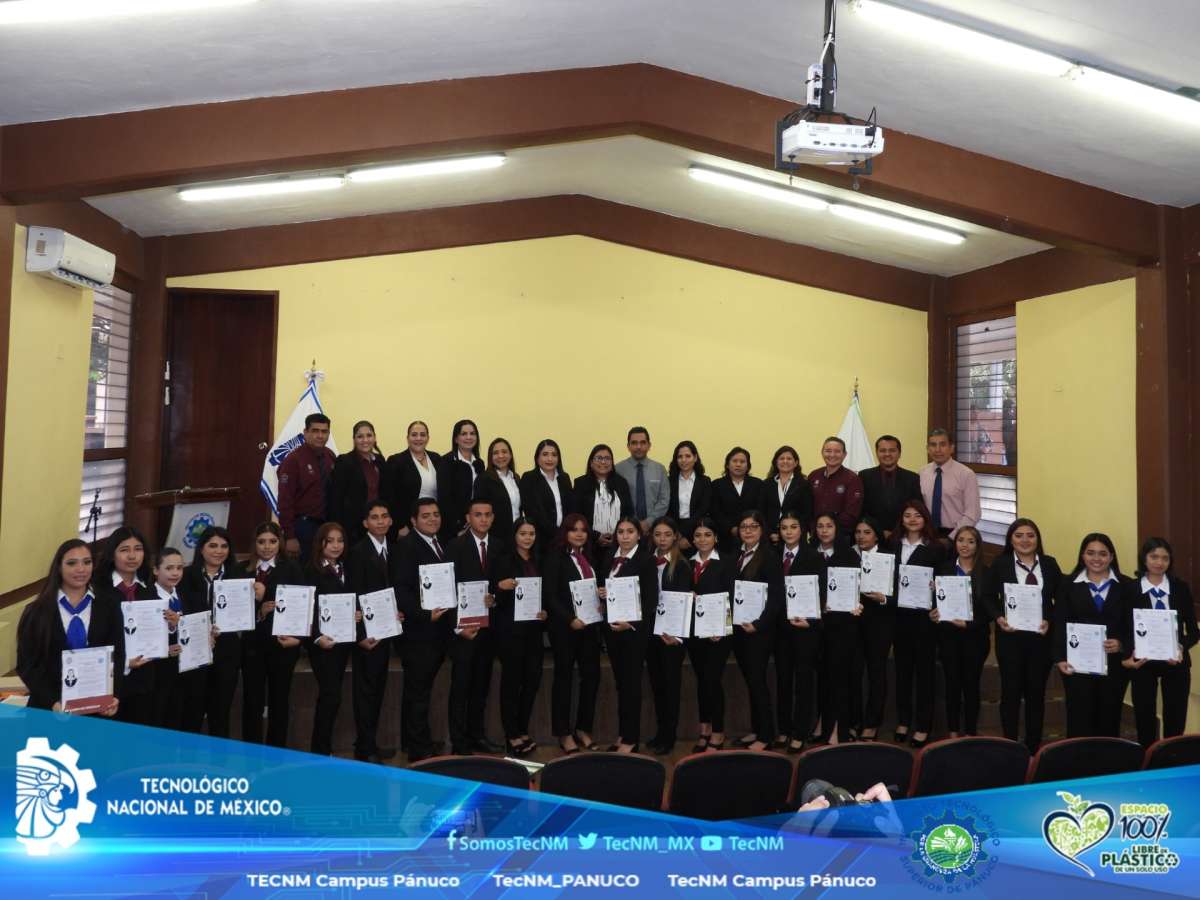 Reciben su Título Nuevos Ingenieros en Gestión Empresarial