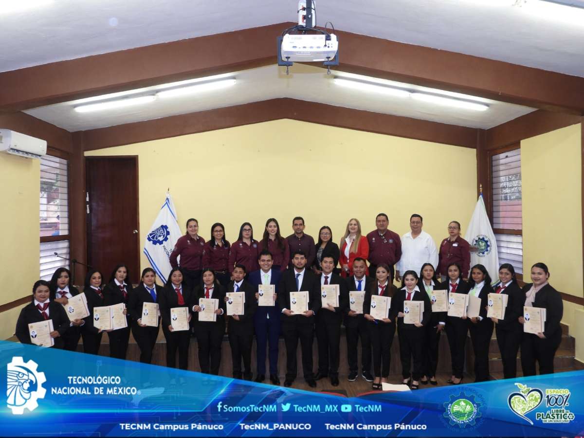 Nuevos Contadores Públicos Orgullosamente Egresados del TecNM Campus Pánuco Recibieron su Título