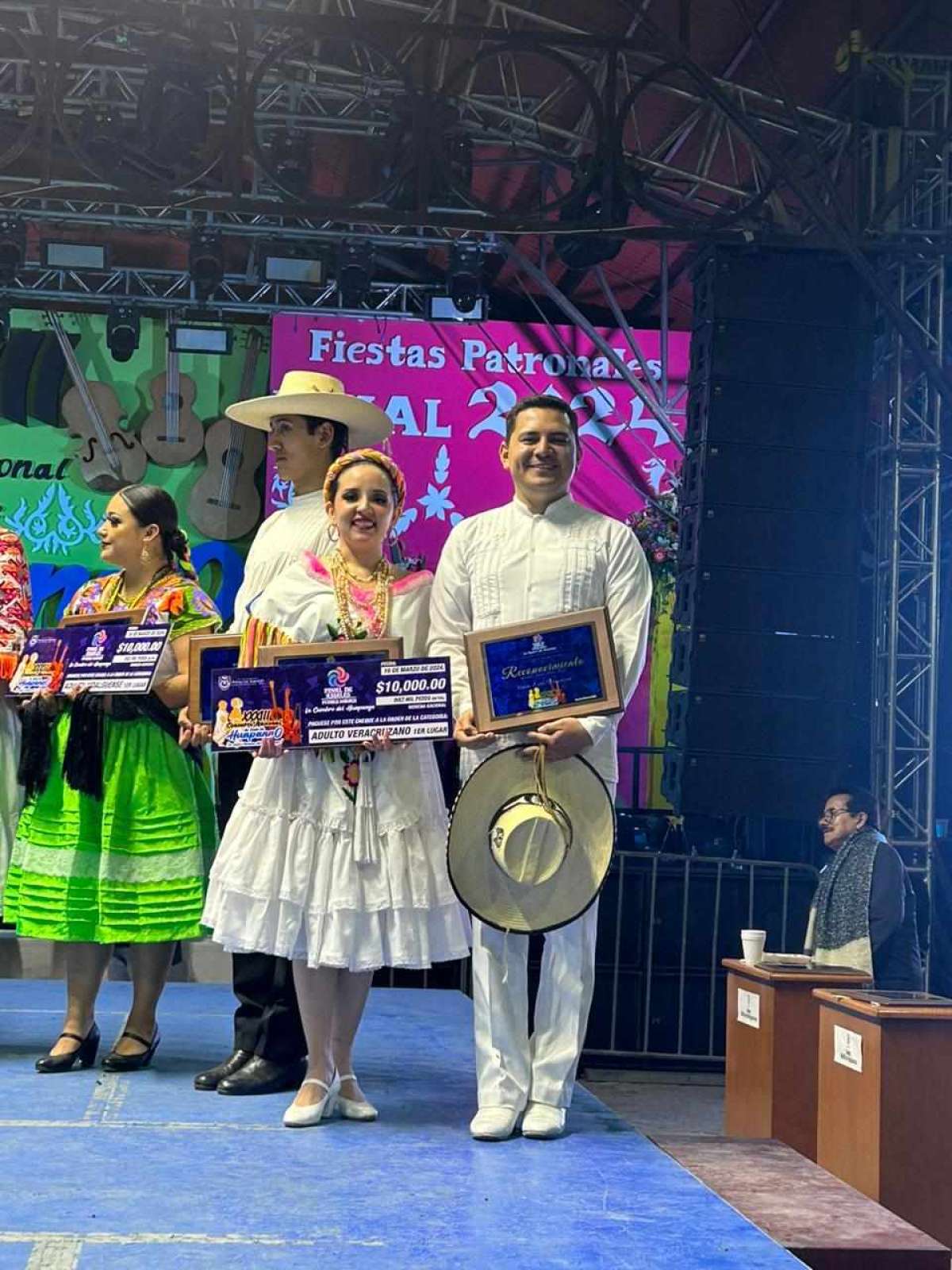 Karime García y Alejandro Cruz Ganaron Estilo Veracruzano en Categoría Adultos en Pinal de Amoles