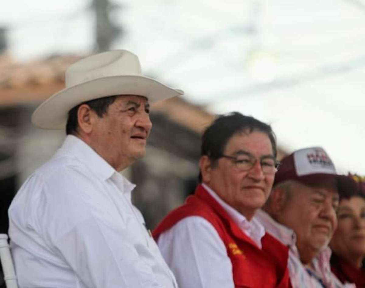 PT Veracruz a punto de ser un partido monárquico con la familia Aguilar