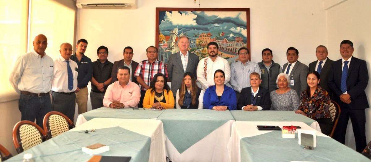 Zenyazen Escobar impulsa la cooperación entre el sector educativo privado para el desarrollo del Distrito 16