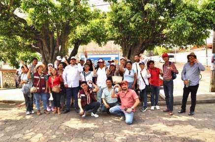 Zenyazen Escobar fortalece compromisos con el Distrito 16