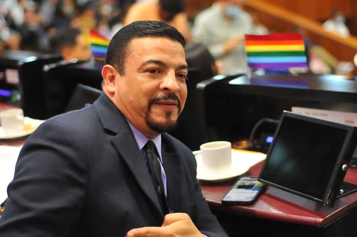El presidente de la Junta de Coordinación Política (JUCOPO) del Congreso de Veracruz, Juan Javier Gómez Cazarín rechazó que se haya otorgado de bases sindicalizadas al personal del poder legislativo.