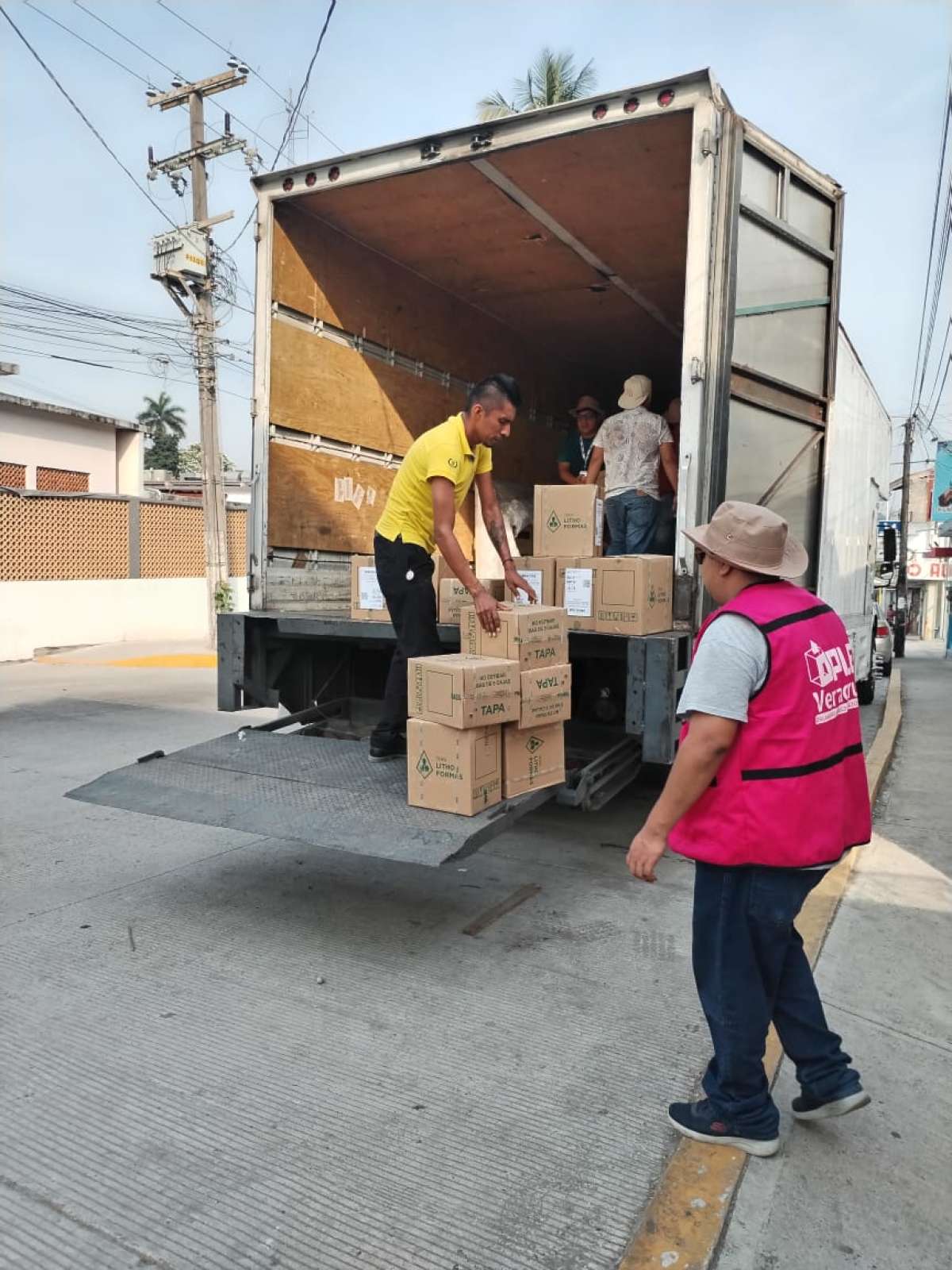 Entregan documentación electoral a los 30 Consejos Distritales del OPLE Veracruz