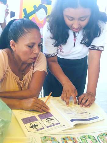 IVEA invita a jóvenes de bachillerato a enseñar a leer y escribir a personas mayores de 15 años