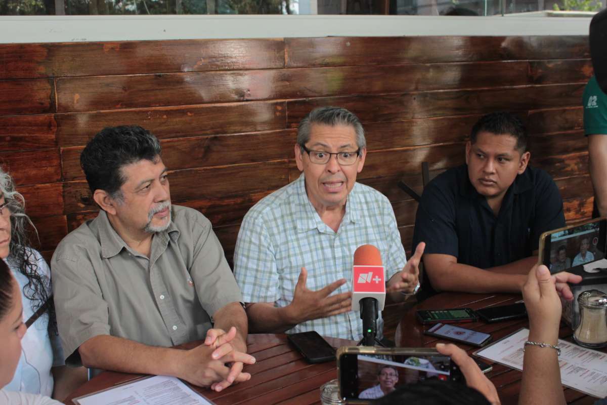 Jornadas de oración realizan evangélicos en la Plaza Sebastián Lerdo de Xalapa  