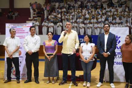 Preside SEV ceremonia de premiación de la 2ª edición del Torneo Interdependencias Mixto de Básquetbol