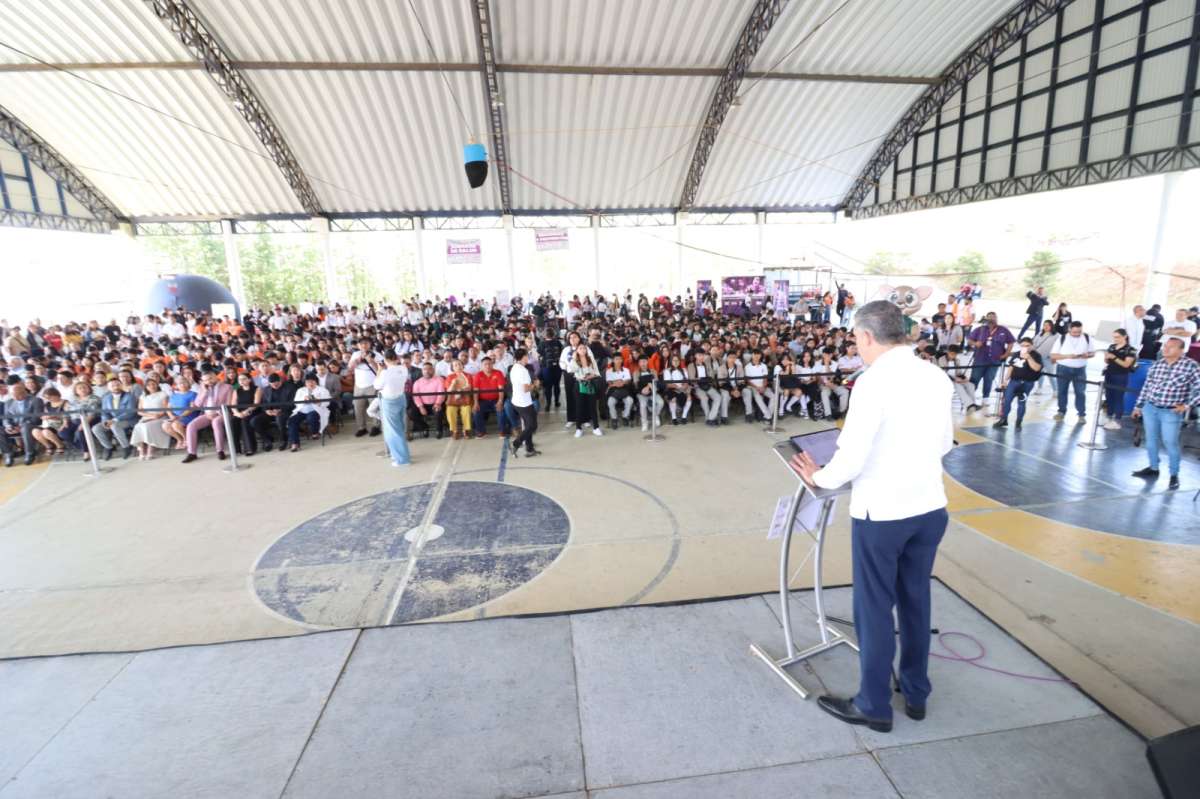 Se realizó la Tercera Expo Feria Educativa 2024, en Xalapa