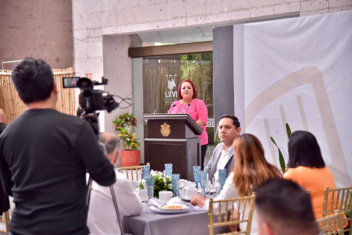 Realiza Poder Legislativo convivio con representantes de medios de comunicación
