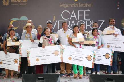 Aromáticos producidos por mujeres finalistas del premio Café Veracruz