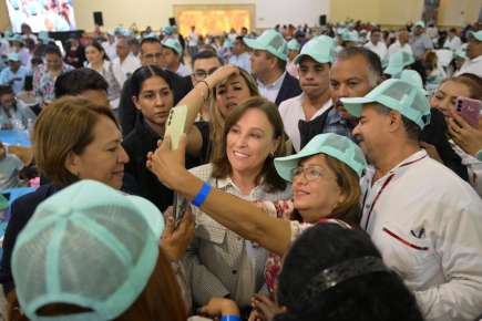 RECONOCE ROCÍO NAHLE A LOS MAESTROS Y MAESTRAS VERACRUZANOS