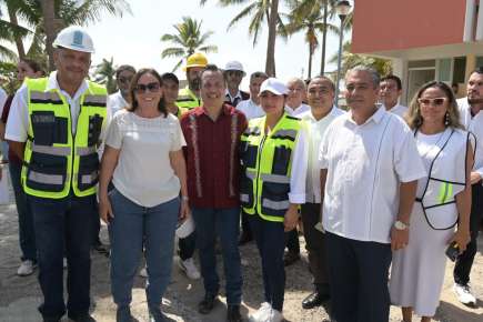 RECORREN CUITLÁHUAC GARCÍA Y ROCÍO NAHLE OBRAS DEL ESTADIO E ILUSTE INSTITUTO VERACRUZANO