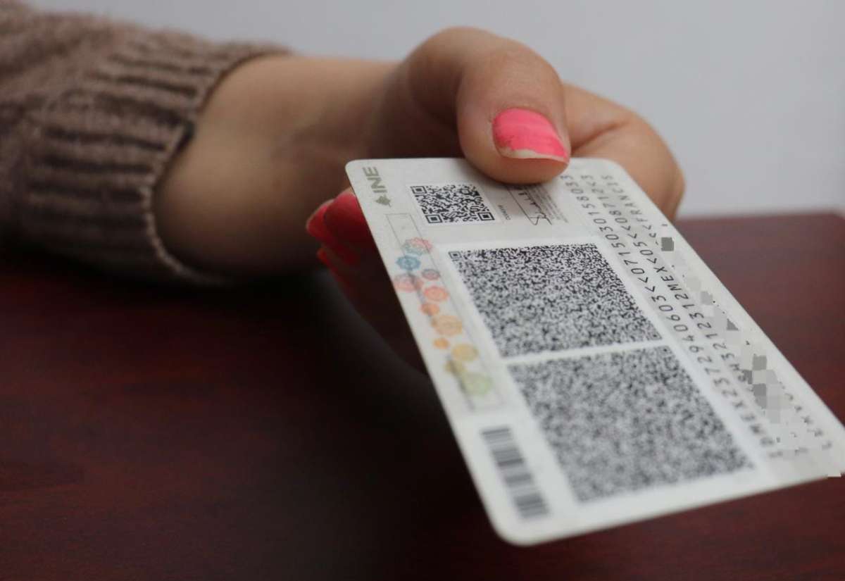 Invita INE a la ciudadanía a actualizar su credencial de elector que perderán serán vigencia el 1º de enero del 2015  