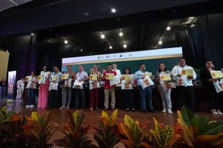 SEV y BBVA reconocen a ganadores estatales de la Olimpiada del Conocimiento Infantil 2024