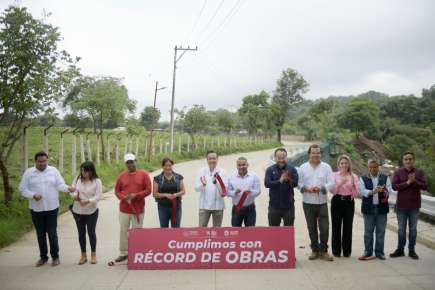 Inaugura Gobernador reconstrucción del camino a La Haciendita, en Banderilla