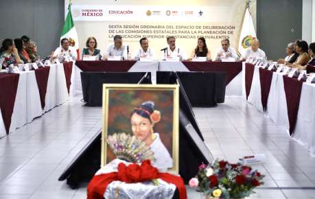 Más de 50 mil jóvenes estudian el nivel superior gracias a incremento de la oferta   