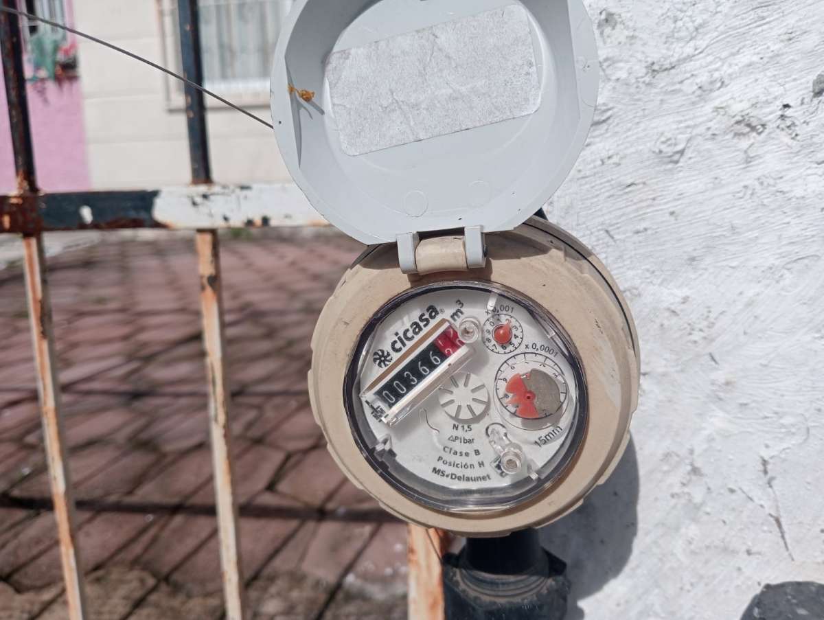 Desde hace 10 días se encuentran sin suministro de agua potable, vecinos de la colonia Emiliano Zapata de Xalapa  