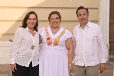 ASISTE ROCÍO NAHLE A LA CONMEMORACIÓN DEL BICENTENARIO DEL CONGRESO DEL ESTADO DE VERACRUZ