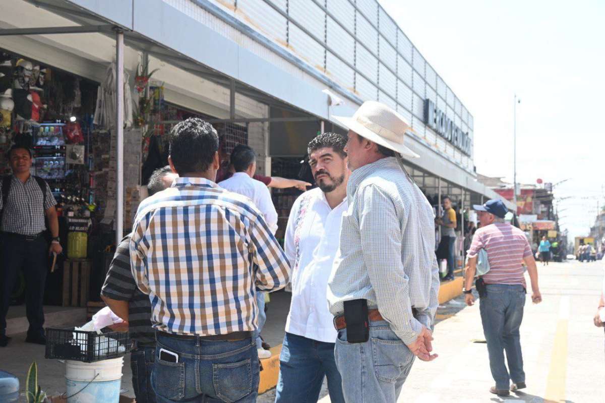 Córdoba merece un mercado digno, Zenyazen Escobar